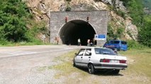 Tünelde 2 otomobil çarpıştı: 1 ölü, 7 yaralı