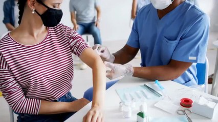 Many experts say to keep masks on as pushback to CDC guidance intensifies | Moon TV News