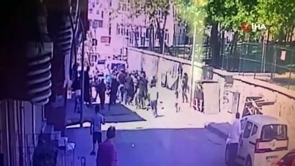 Bıçak, zincir, sopa... Beyoğlu'nda kız kaçırma kavgası