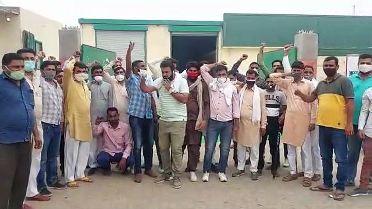 शराब ठेकेदारों को मनाने की कवायद में जुटा प्रशासन, तीन चरणों में हुई बैठक विफल