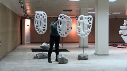 HAKKARİ - Heykeltıraş Firdevs Sağlam ikinci sergisini açtı