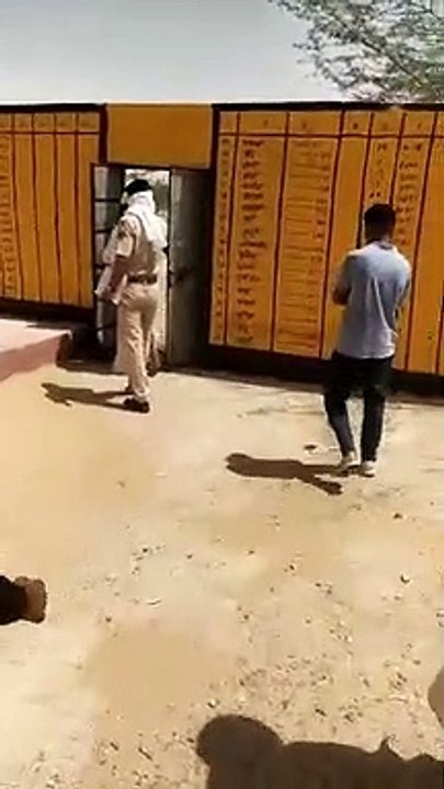 Watch Video: अजासर ग्राम पंचायत से अज्ञात चोर ले गए दो दर्जन सौर ऊर्जा बैट्री