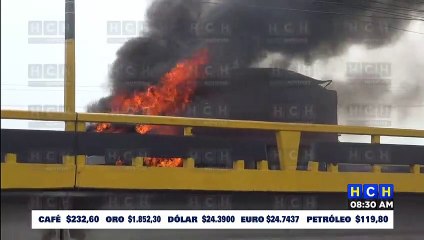 Volqueta tomó fuego en Puerto Cortés