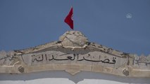 Tunus'ta Cumhurbaşkanı Said'in onlarca yargıcı görevden alması protesto edildi