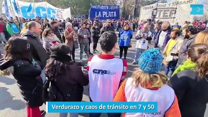 Verdurazo y caos de tránsito en 7 y 50