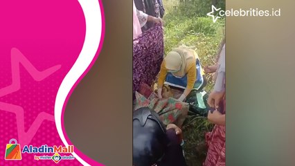 Ibu Melahirkan di Pinggir Jalan di Sampang Jawa Timur
