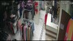 Imagens flagram ladrões em loja de roupas no Centro