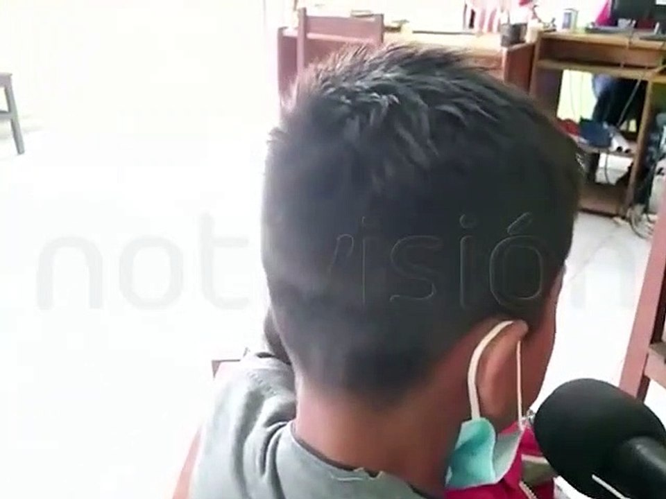 Ñino de 13 años llega con su hermano en brazos y denuncia a su madre