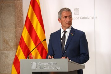 Piden abrir procedimiento penal al conseller de Educación por no implementar sentencia de castellano