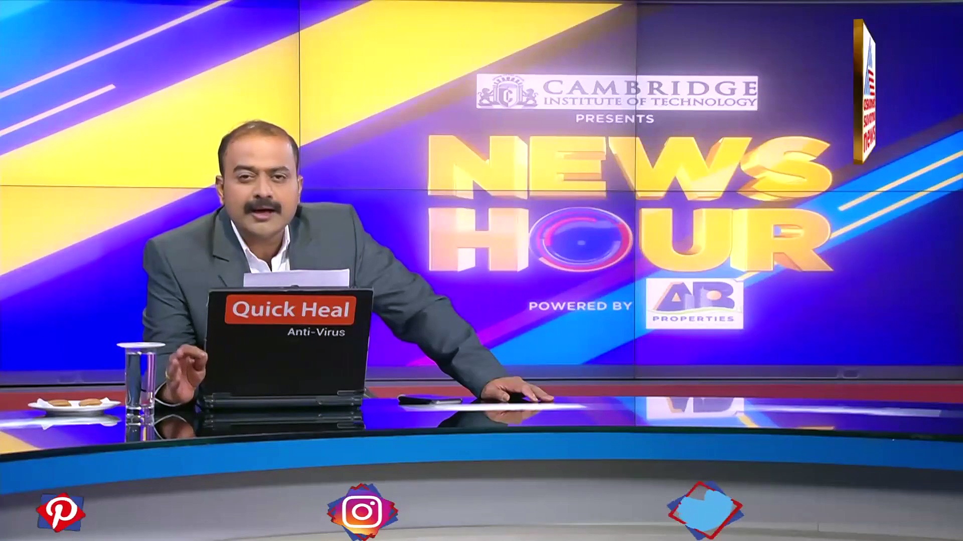 ಗ್ಲಾಸ್ ಪುಡಿ ಪುಡಿ, ಸಭಾಪತಿ ಪೀಠ ಧ್ವಂಸಕ್ಕೆ ಯತ್ನ; ವಿಧಾನ ಪರಿಷತ್ ಕಲಾಪದಲ್ಲಿ ಶಾಸಕ ಹೊಡೆದಾಟ!