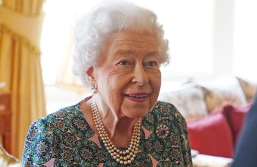 Queen Elizabeth meets her great-granddaughter for the first time!