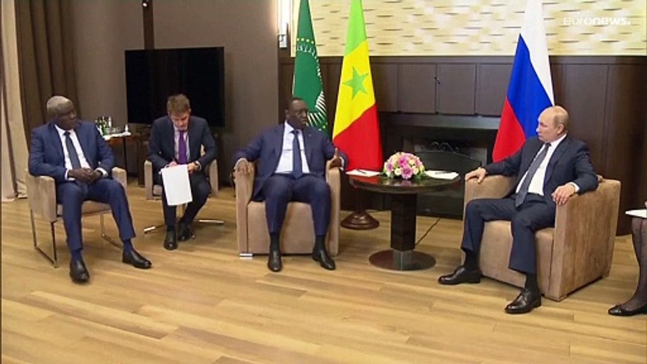 Presidente Unione africana da Putin: "siamo vittime di questa guerra"