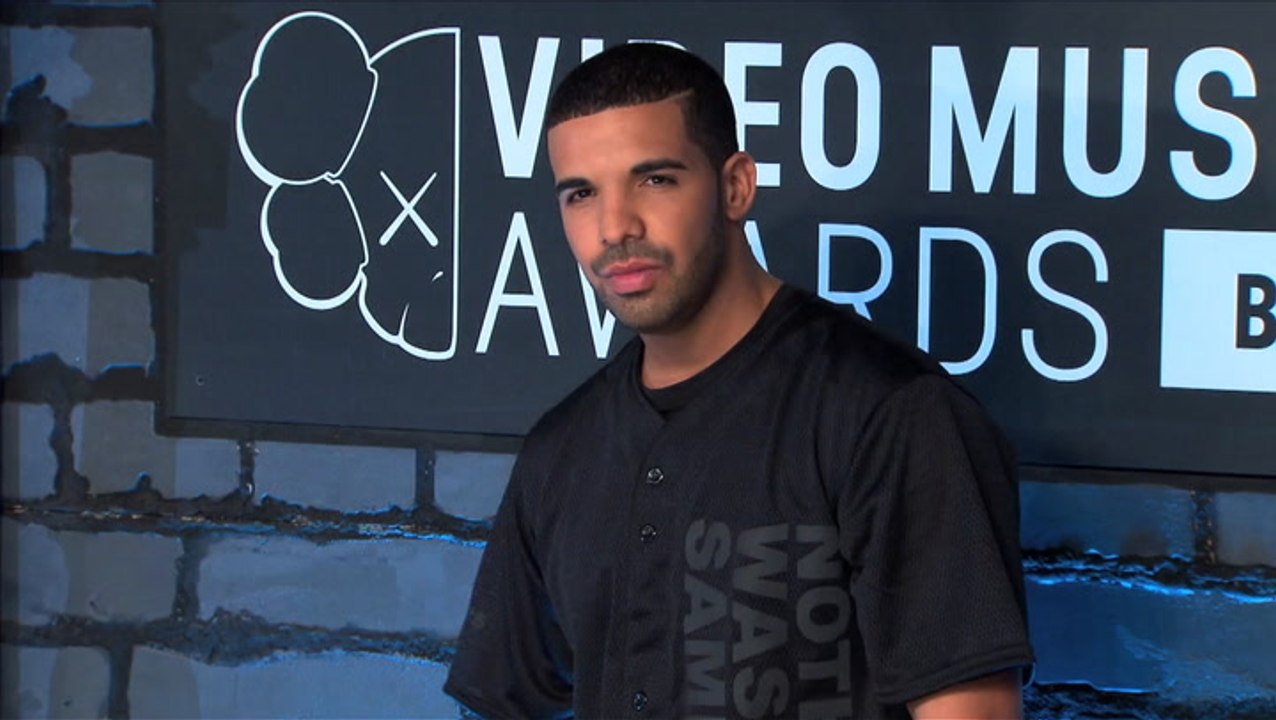 Drake Casually Knocks BackTequila Shot With Fan...