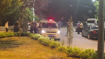 Kavgaya müdahale eden 2 polis yaralandı