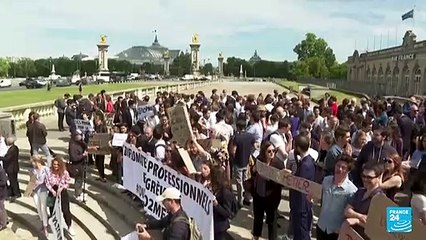 Diplomáticos franceses en huelga contra a la reforma sobre la función pública