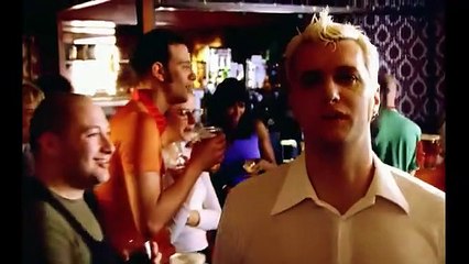 Chumbawamba - Tubthumping (Official Music Video)