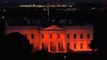 La Casa Blanca se ilumina de naranja contra las armas de fuego