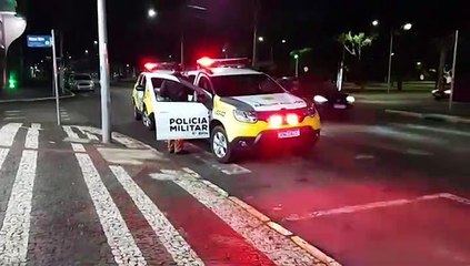 Polícia é acionada após indivíduo alcoolizado arrumar confusão em uma farmácia no Centro