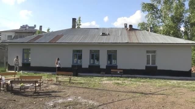 Üniversite öğrencileri köy okulunu onardı