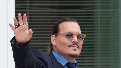 GALA VIDEO - Étonnant : Johnny Depp bientôt en France aux côtés de Louane et Francis Cabrel !