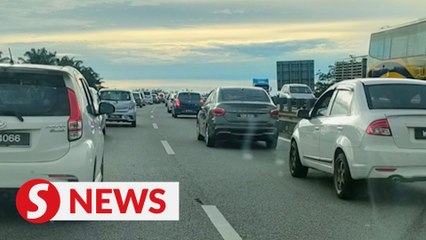Heavy traffic on major highways as school holidays, long weekend begin