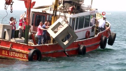 Marmara Denizi'ne bırakıldılar: 60 adet üretildi