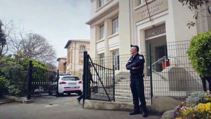 Plus Belle la Vie - Barbara sort de garde à vue