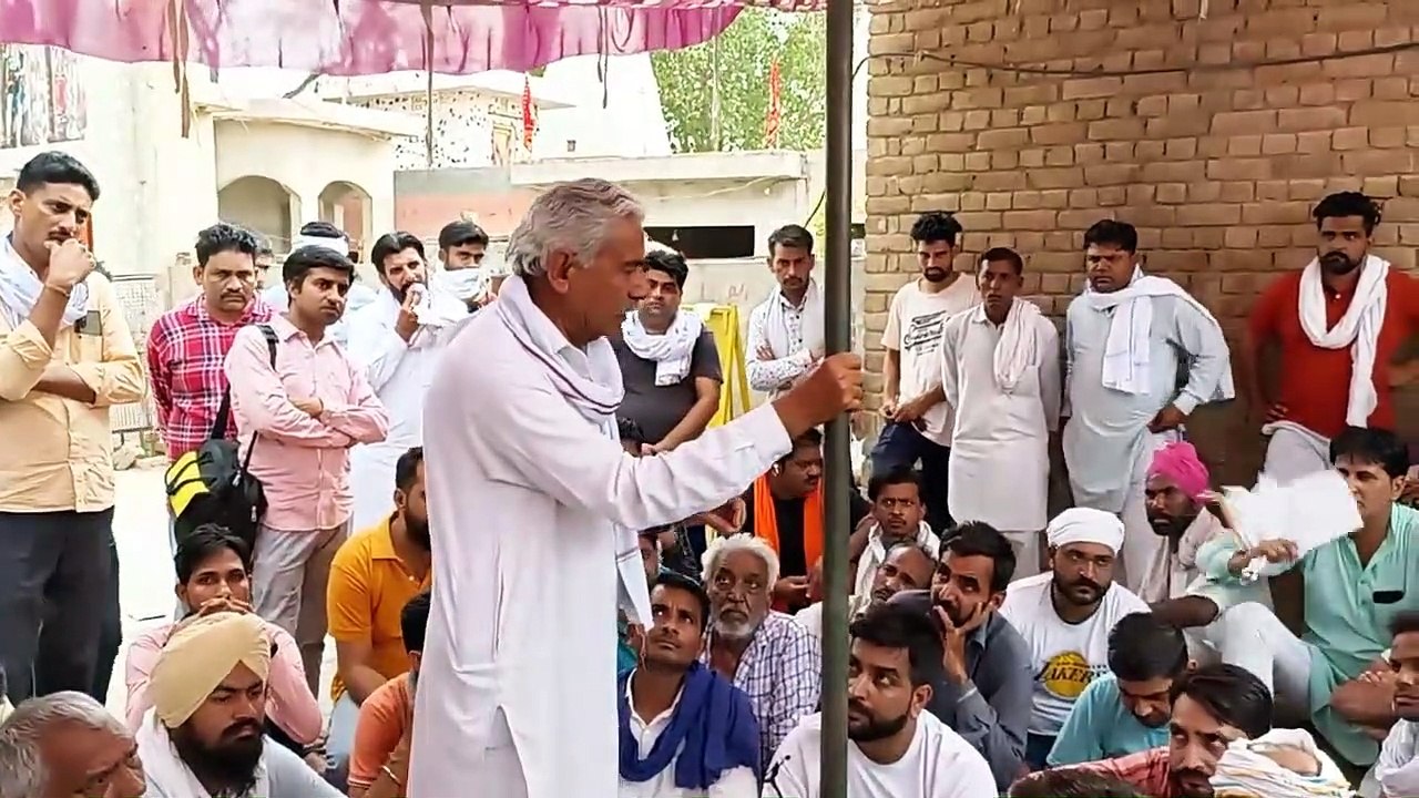 Dead body of a young man who came out of the house asking to take money was found in the canal, accused of murder, demonstration of villagers