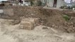 İstinat duvarı inşaatı sırasında lahit ve mezar taşı bulundu