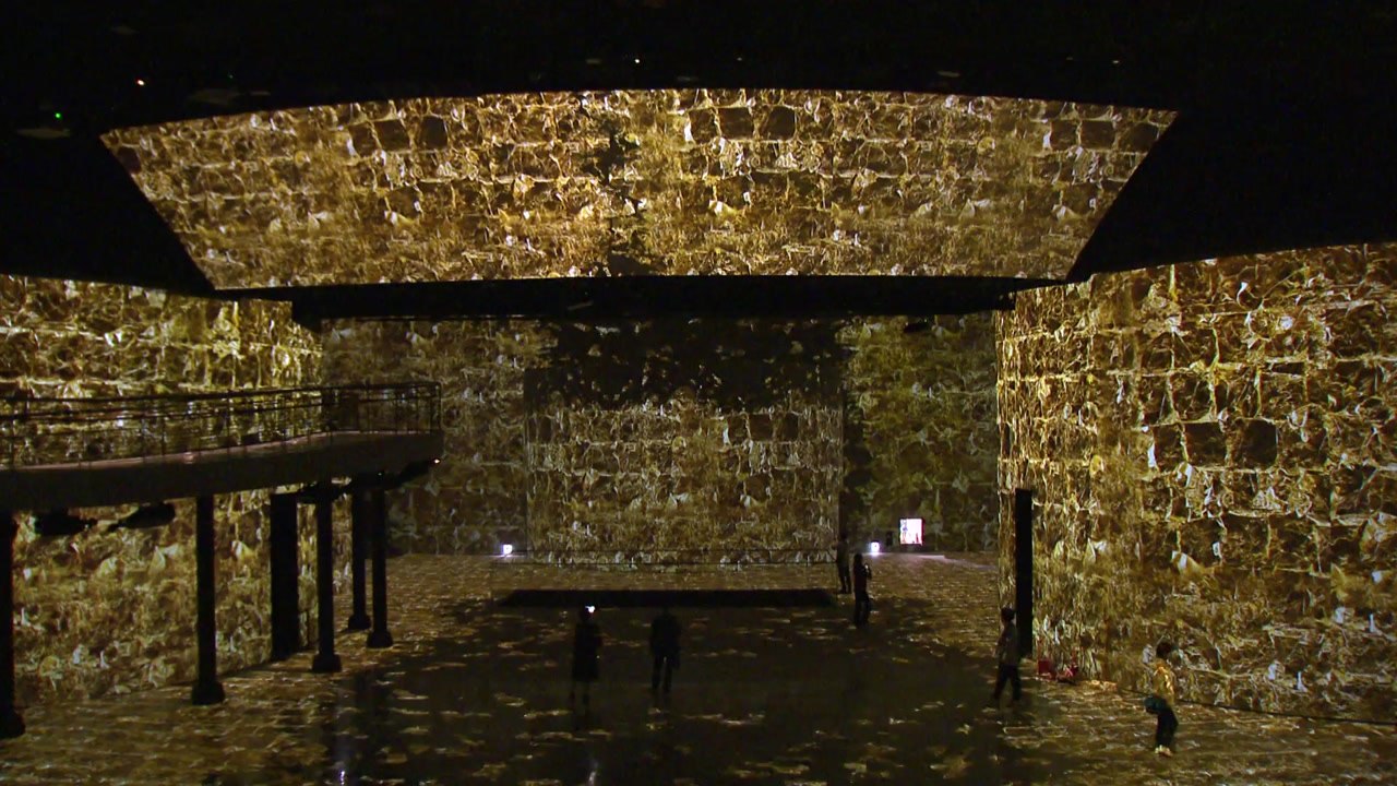 몰입형 예술 전시 '빛의 시어터'...황금빛 화가 클림트전 / YTN