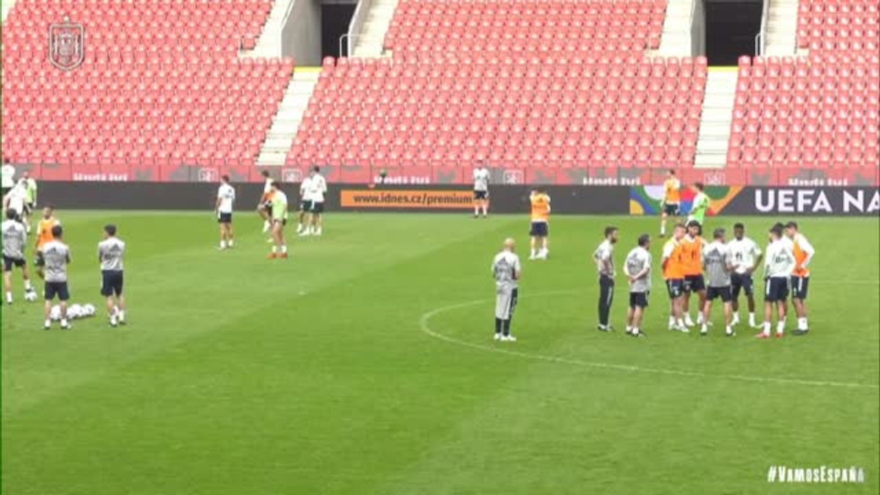 España prepara desde el Sinobo Stadium de Praga el choque ante República Checa