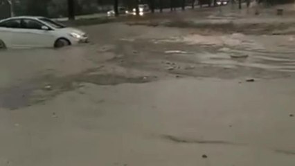 Burdur'da Sağanak Yağış Su Baskınına Neden Oldu… Vali Arslantaş:  "1 Kişi Hayatını Kaybetti"