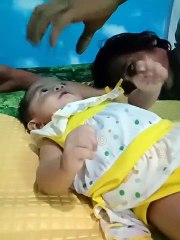 Baby lagi belajar bicara