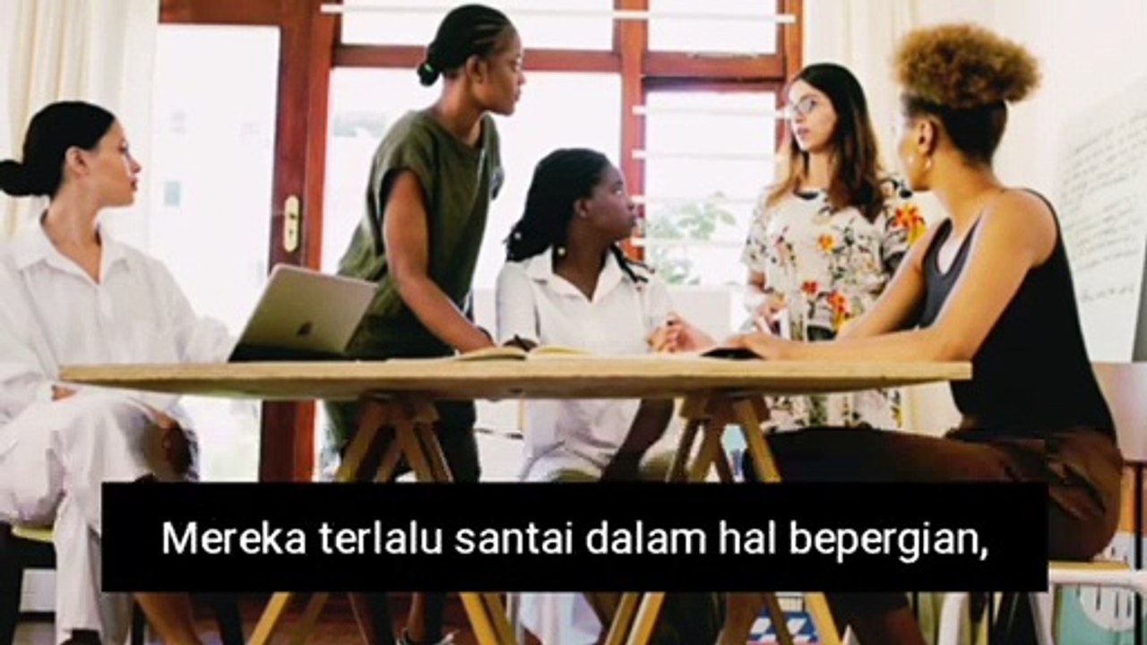 13 Reasons Why Introvert Are So Attractive (With Indonesian Subtitle)