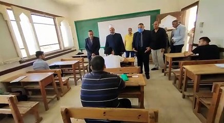محافظ شمال سيناء يتفقد امتحانات الثانوية الأزهرية