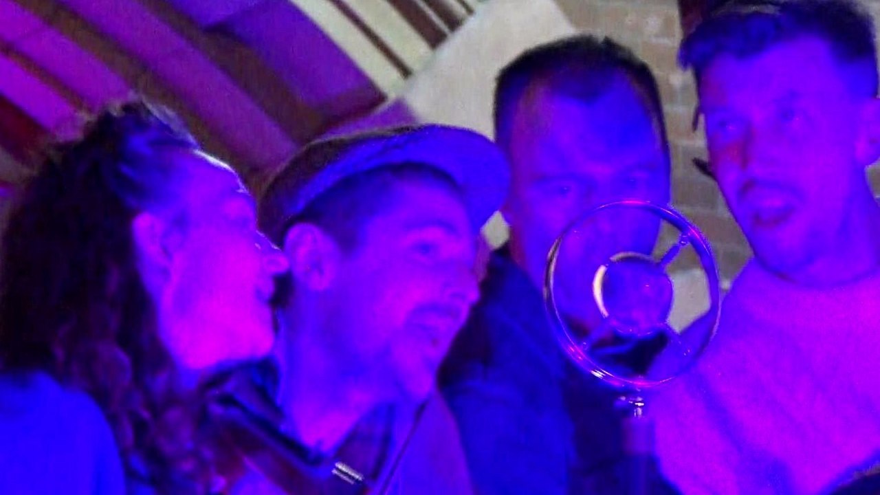 Vivid Sydney. The Morrisons 1-2, VivSyd22 4-14, Central Station, Vivid Sydney2022 , 4 Jun 22