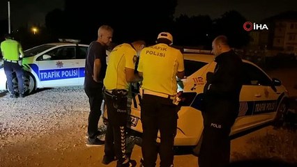 "Dur bir polis arkadaşı arayacağım" dedi! 7 bin 517 TL ceza yedi