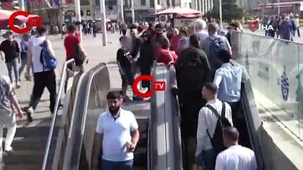 Yürüyen merdivenlerde tehlikeli oyun