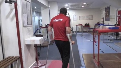 ESKİŞEHİR - Bedensel engelli bilek güreşçi 13 yıla 24 uluslararası madalya sığdırdı