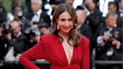 GALA VIDÉO - EXCLU – Elsa Zylberstein “très timide” : comment son père l’a aidée à réaliser son rêve