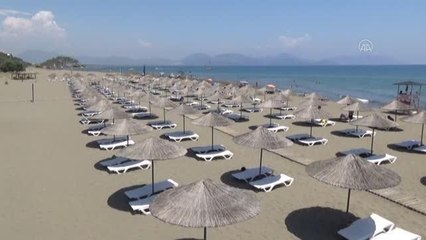 Kum zambaklarıyla ünlü halk plajı temizlendi