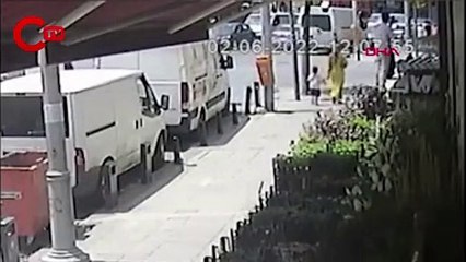 İstanbul sultangazi'de hırsız güvenlik kamerasına yakalandı