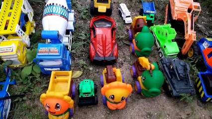 Mainan ExcavatorTank Baja Truk Sampah Truk Towing Truk Molen Mobil Balap Truk Tangki  Dumptruk  Beko