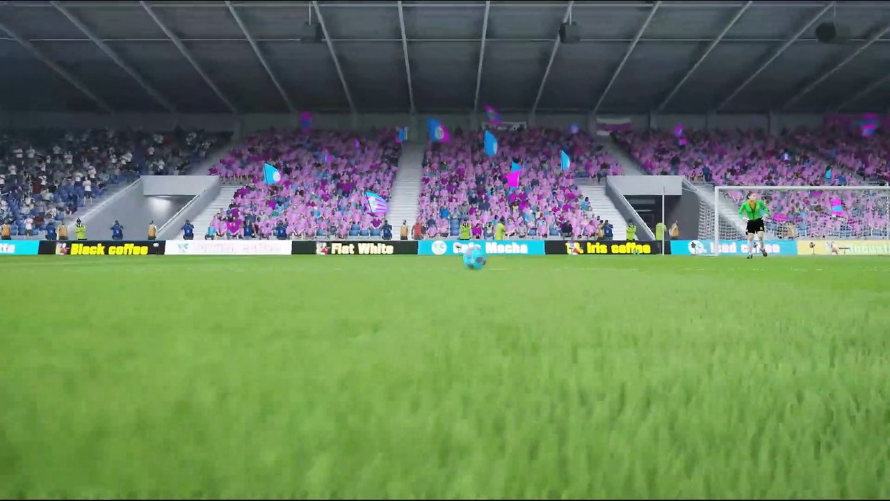 Thật thú vị! Khi trở thành huấn luyện viên đội bóng đá nữ trong game