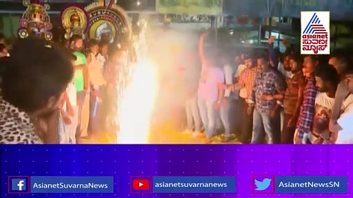 'ಭಜರಂಗಿ 2' ರಾಜ್ಯಾದ್ಯಂತ ಯಶಸ್ವಿ ಪ್ರದರ್ಶನ: ಅಭಿಮಾನಿಗಳ ಜೊತೆ ಚಿತ್ರ ವೀಕ್ಷಿಸಿದ ಶಿವಣ್ಣ