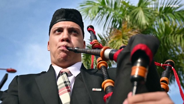 Jovem brasileiro cria escola para promover paixão pela gaita-de-foles