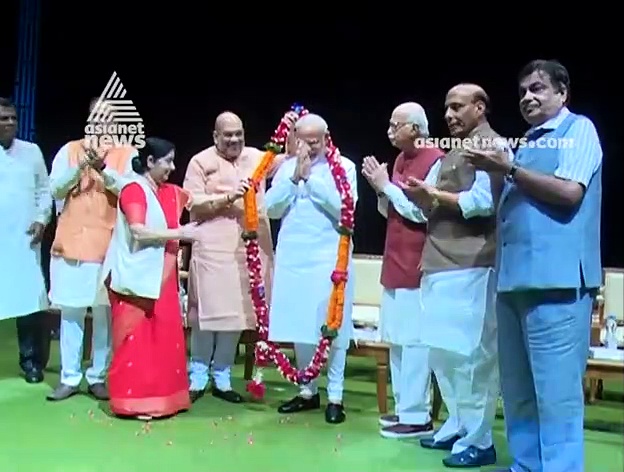 പ്രധാനമന്ത്രി കസേരയ്ക്കായി മോദിയും രാഹുലും ; വോട്ട് ഇന്ത്യ വോട്ട്