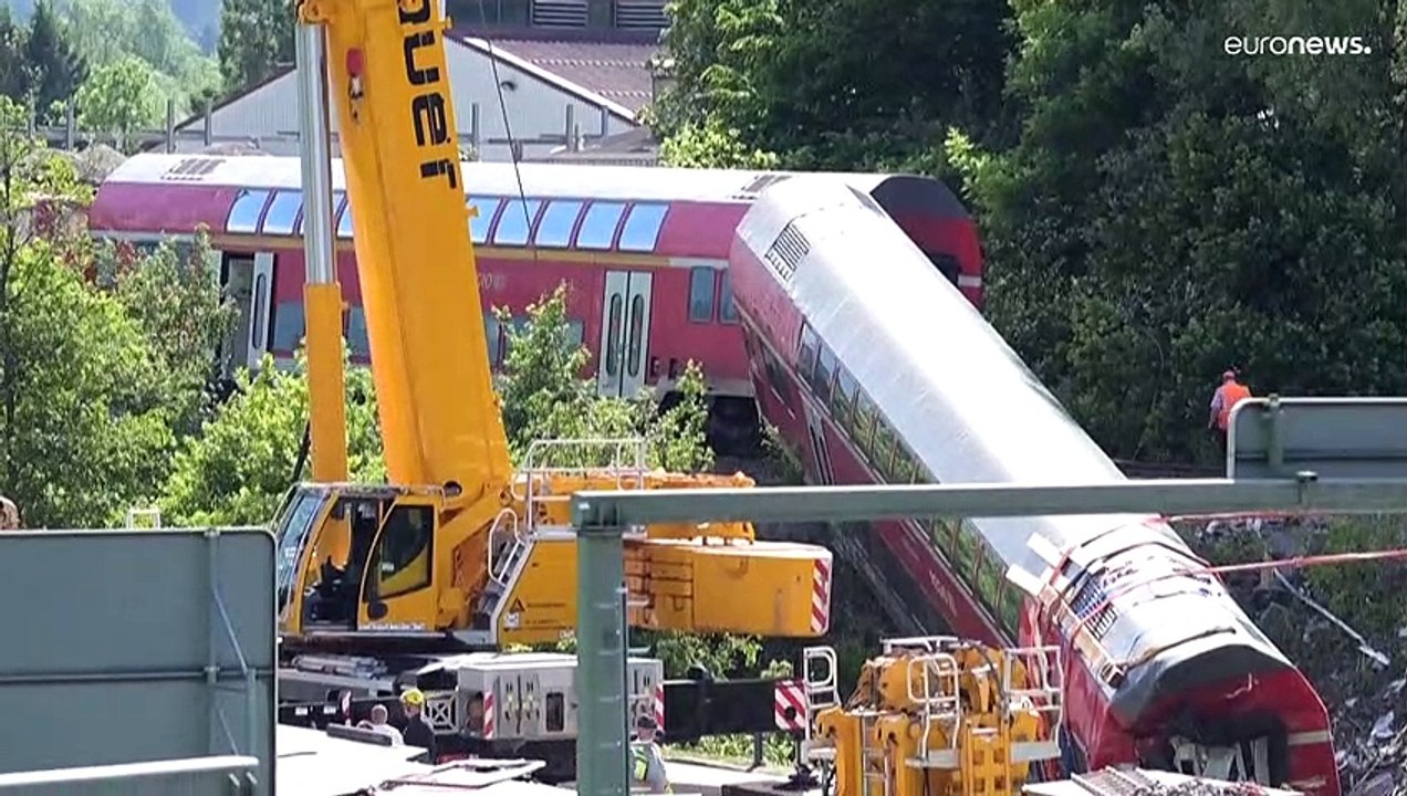 Zugunglück in Garmisch-Partenkirchen: Abtransport der Waggons hat begonnen