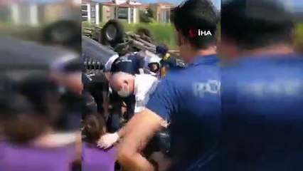 Kaza içinde kaza... Freni boşalan kamyonet dehşet saçtı