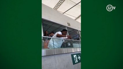 Vice-campeão do BBB 22, P.A. é visto no Maracanã em jogo do Flamengo